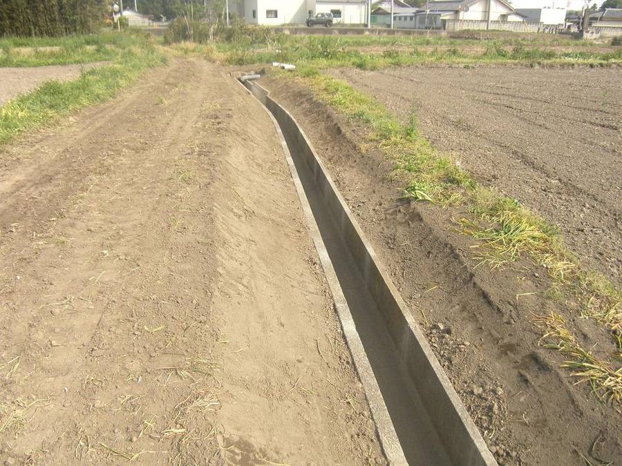 改修した用水路